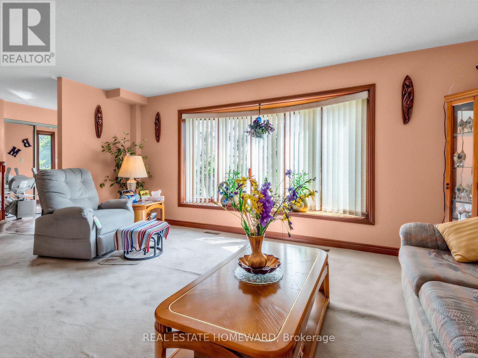 38 Centennial Road, Toronto, ON - Indoor Photo Showing Living Room