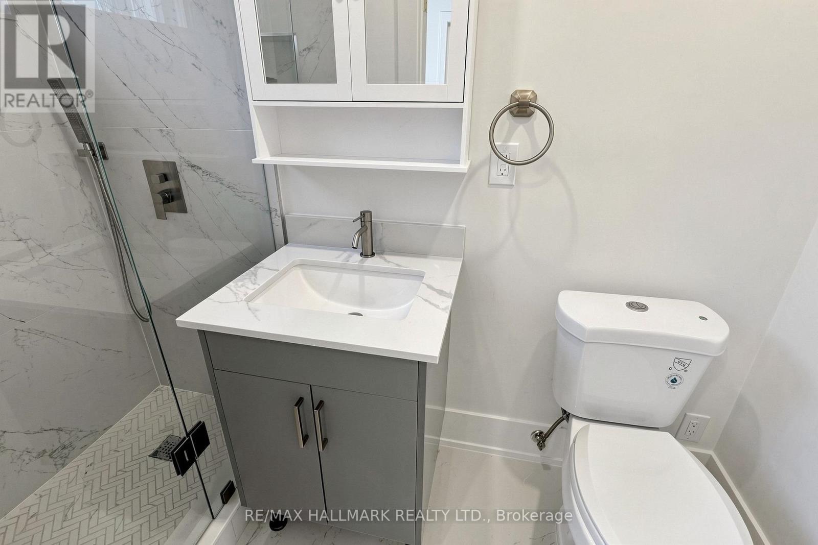 11 Johnson Road, Aurora, ON - Indoor