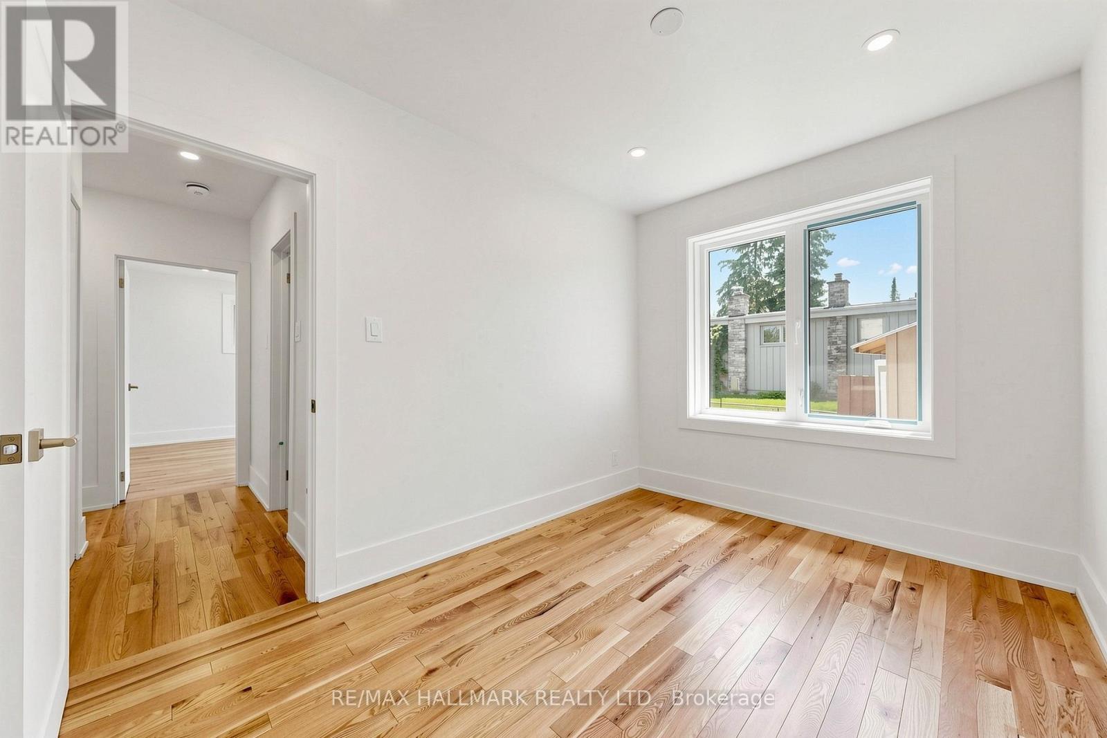 11 Johnson Road, Aurora, ON - Indoor Photo Showing Other Room
