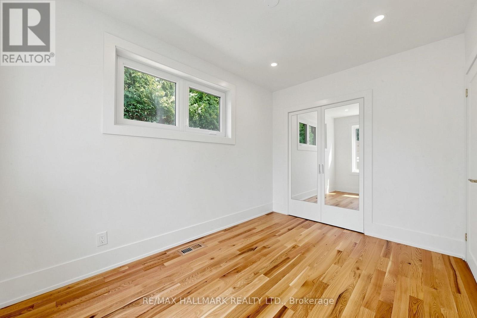 11 Johnson Road, Aurora, ON - Indoor Photo Showing Other Room