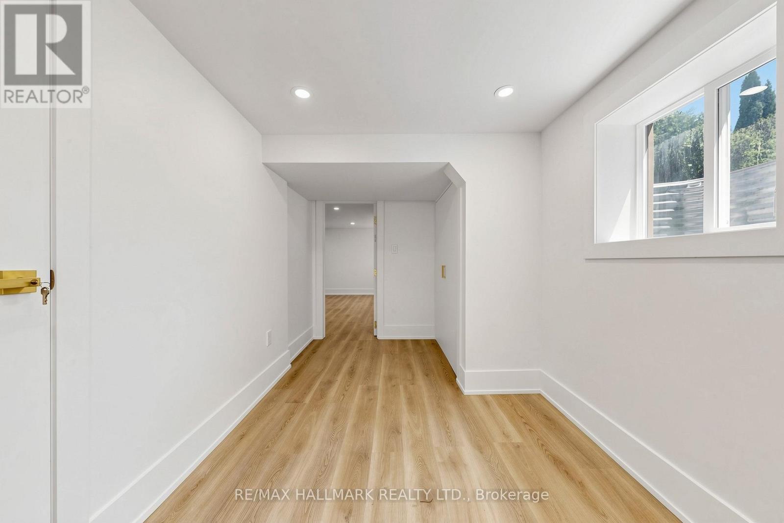11 Johnson Road, Aurora, ON - Indoor Photo Showing Other Room