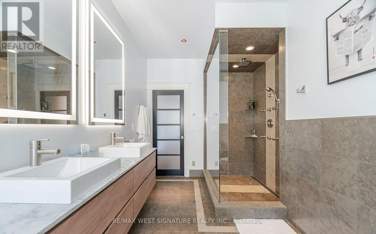 16070 Keele Street, King, ON - Indoor Photo Showing Bathroom