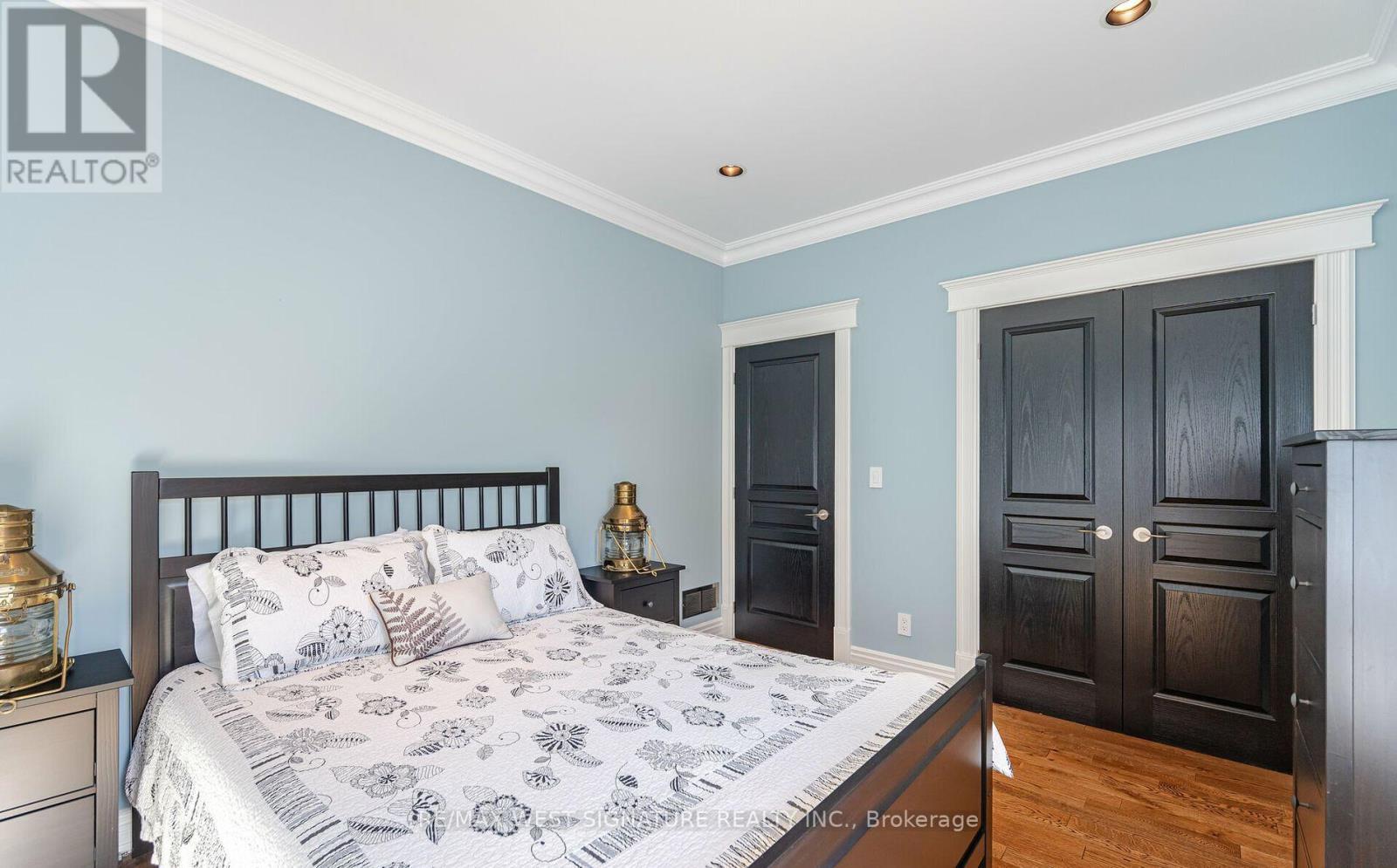 16070 Keele Street, King, ON - Indoor Photo Showing Bedroom