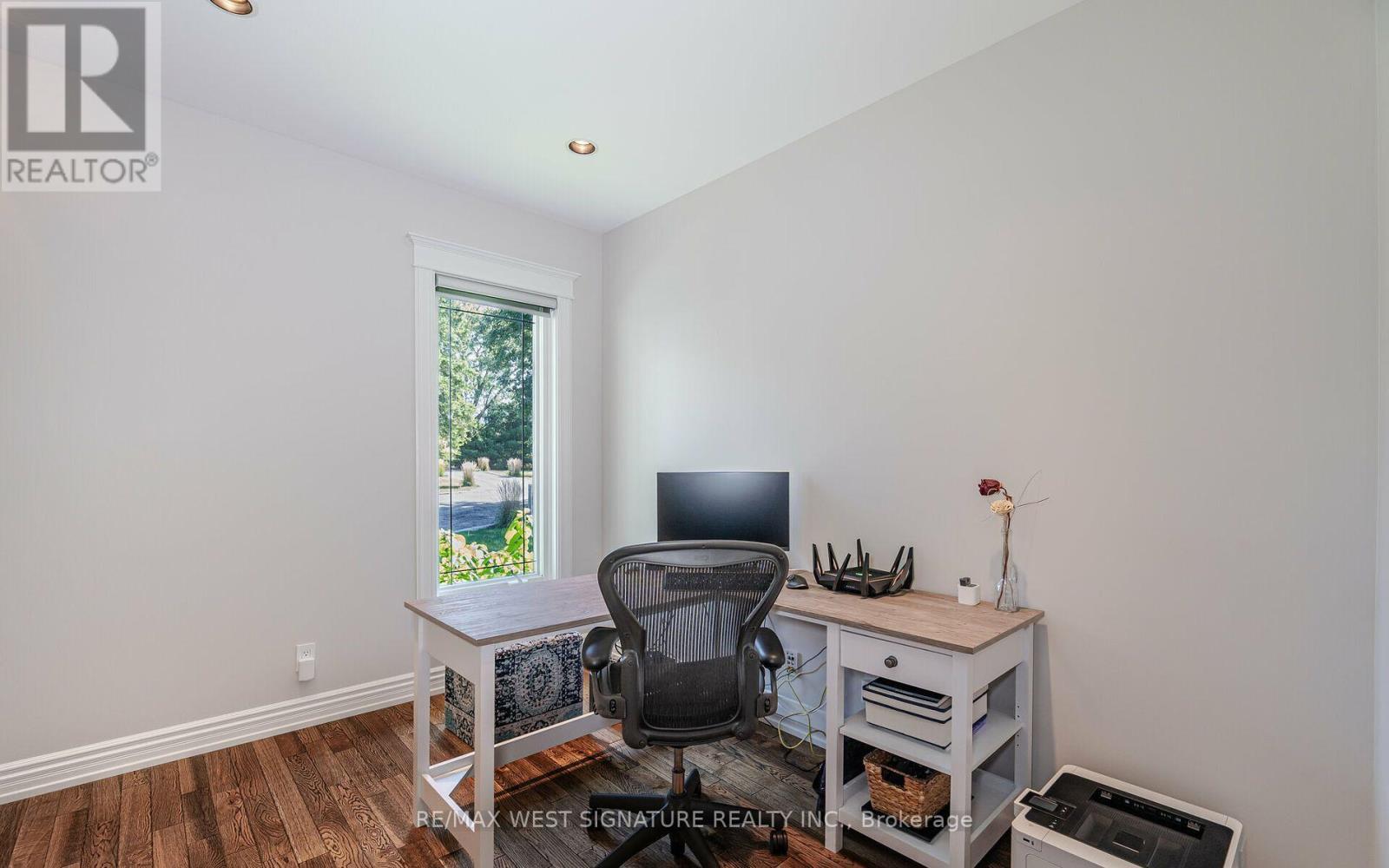 16070 Keele Street, King, ON - Indoor Photo Showing Office