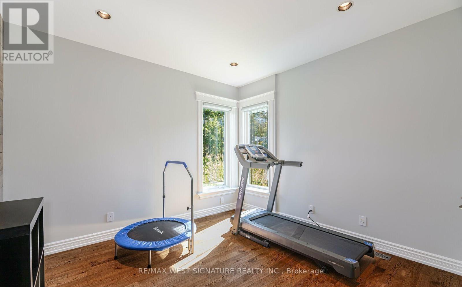 16070 Keele Street, King, ON - Indoor Photo Showing Gym Room