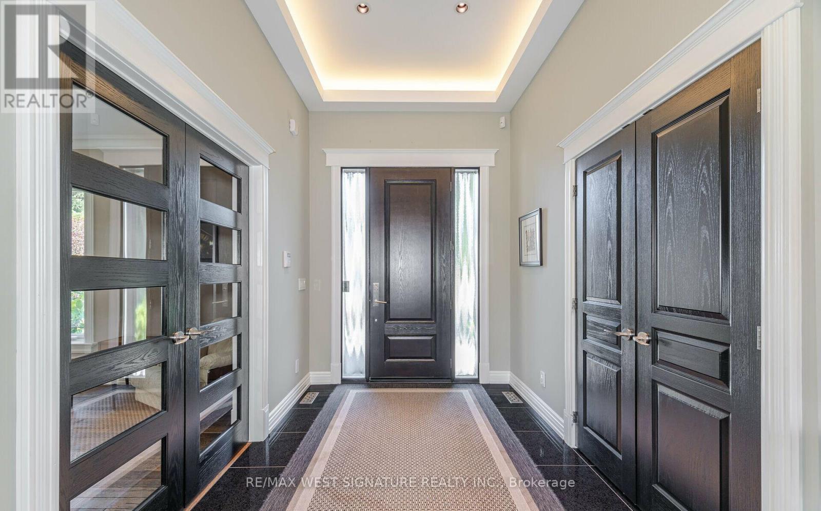 16070 Keele Street, King, ON - Indoor Photo Showing Other Room