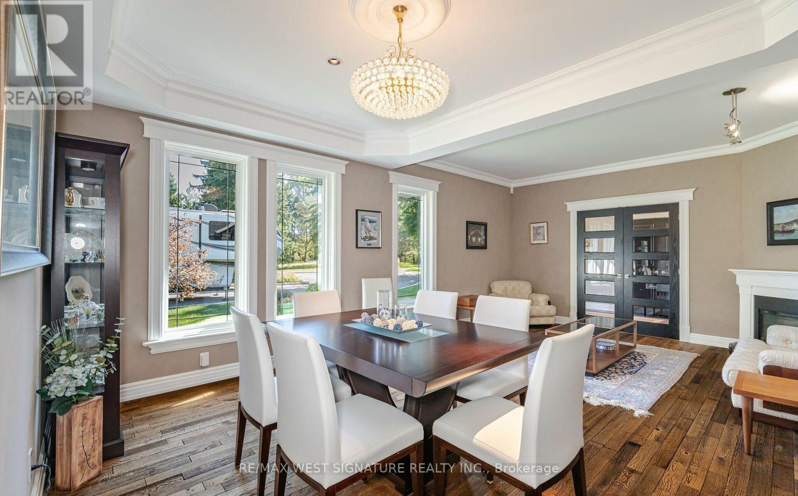 16070 Keele Street, King, ON - Indoor Photo Showing Dining Room With Fireplace