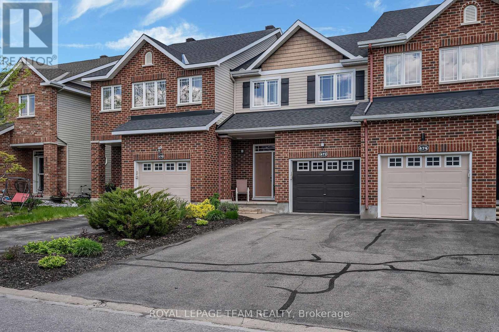 472 Celtic Ridge Crescent, Ottawa, ON - Outdoor With Facade