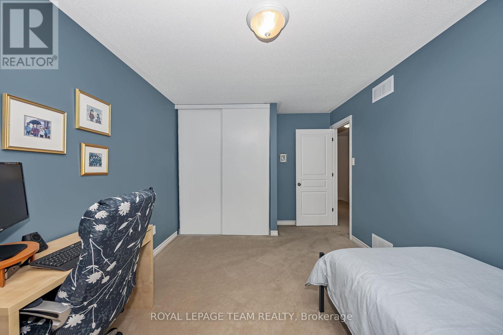 472 Celtic Ridge Crescent, Ottawa, ON - Indoor Photo Showing Bedroom