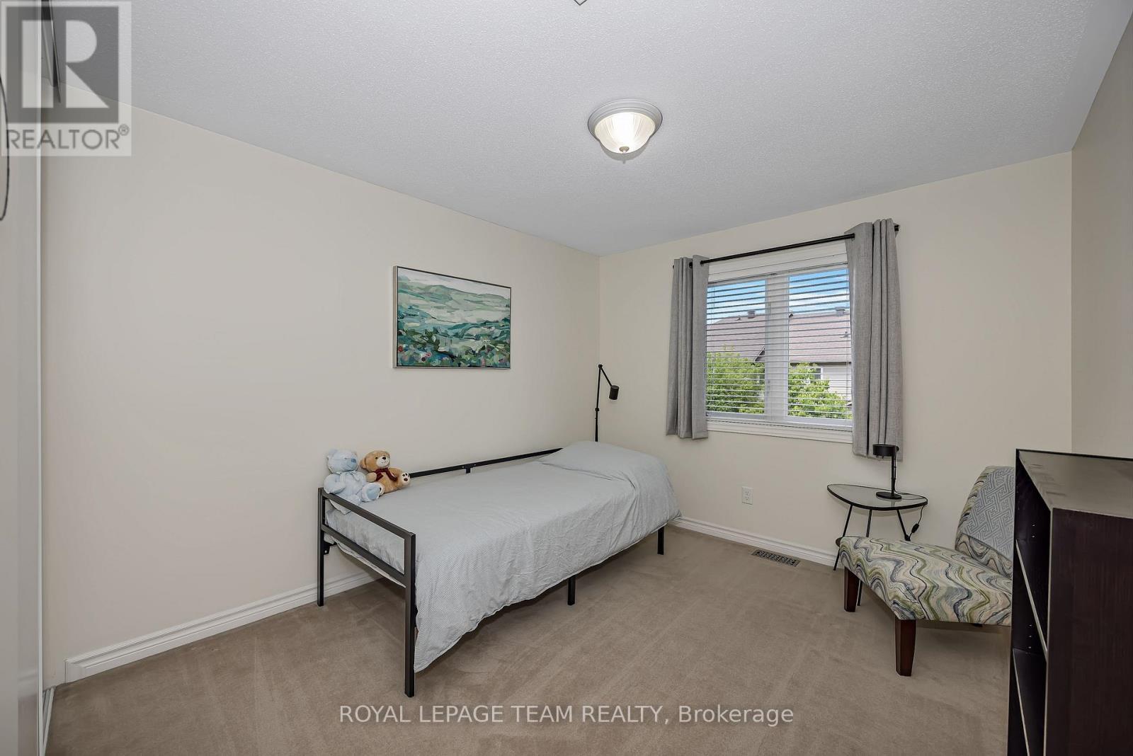 472 Celtic Ridge Crescent, Ottawa, ON - Indoor Photo Showing Bedroom
