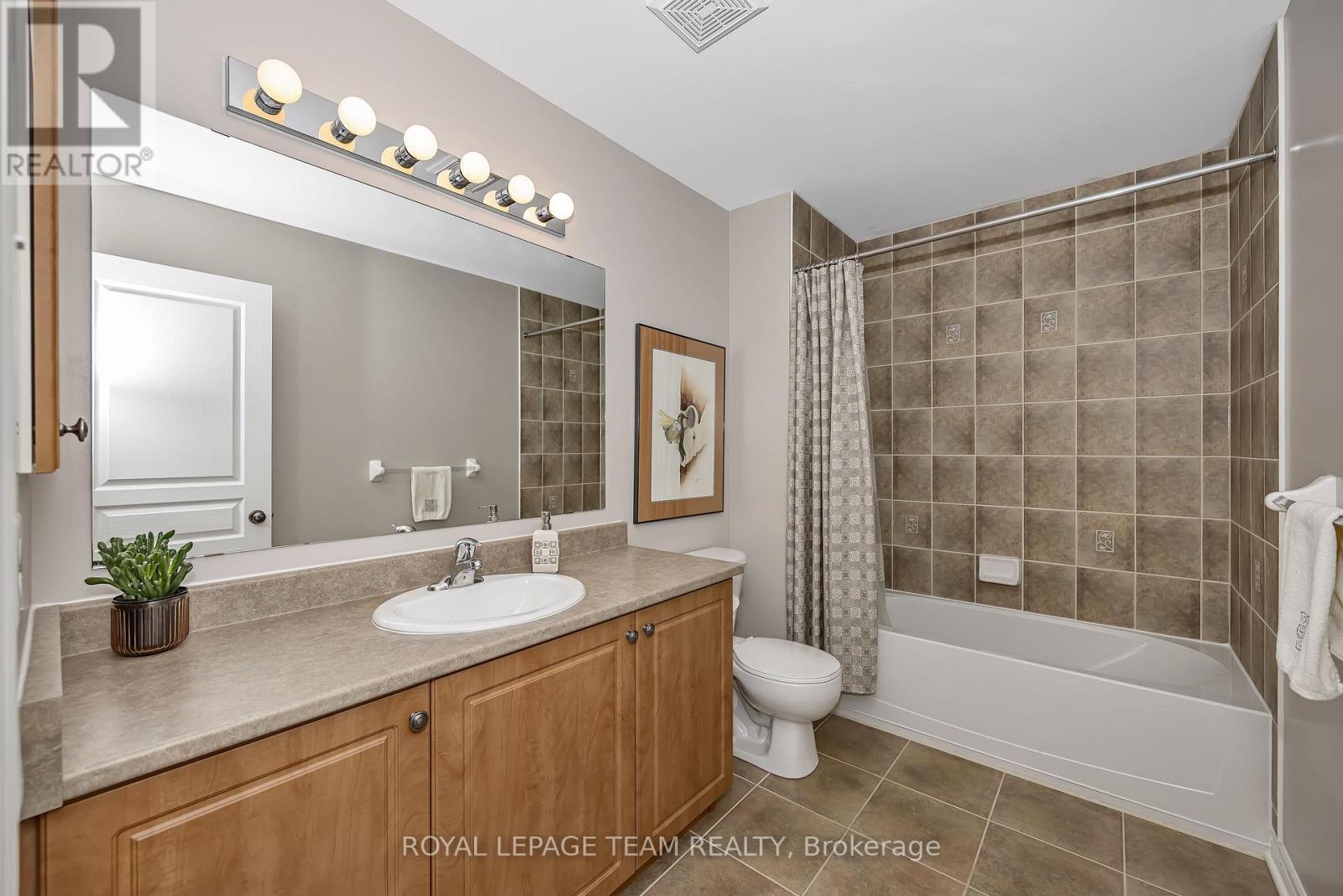 472 Celtic Ridge Crescent, Ottawa, ON - Indoor Photo Showing Bathroom