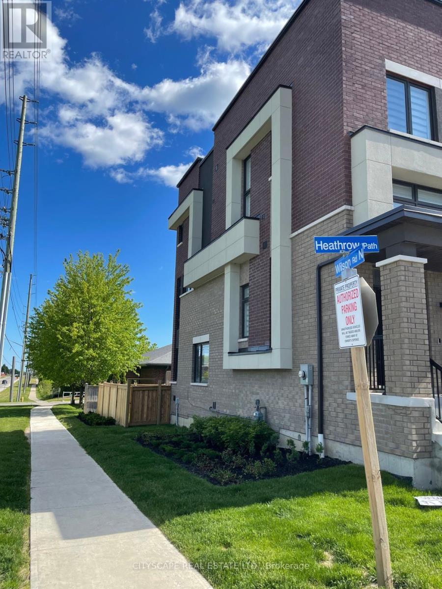 801 Heathrow Path, Oshawa, ON - Outdoor