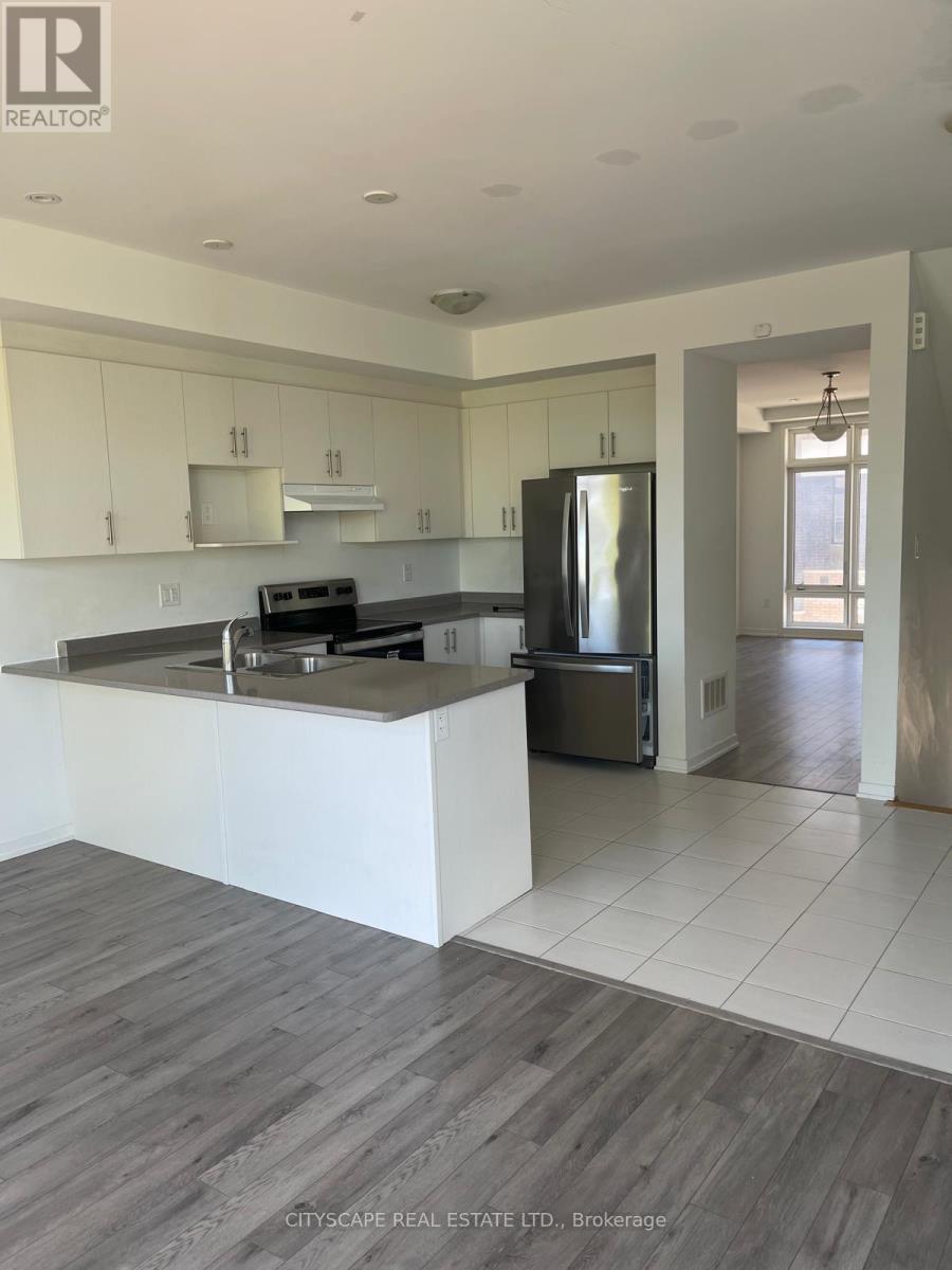 801 Heathrow Path, Oshawa, ON - Indoor Photo Showing Kitchen With Double Sink