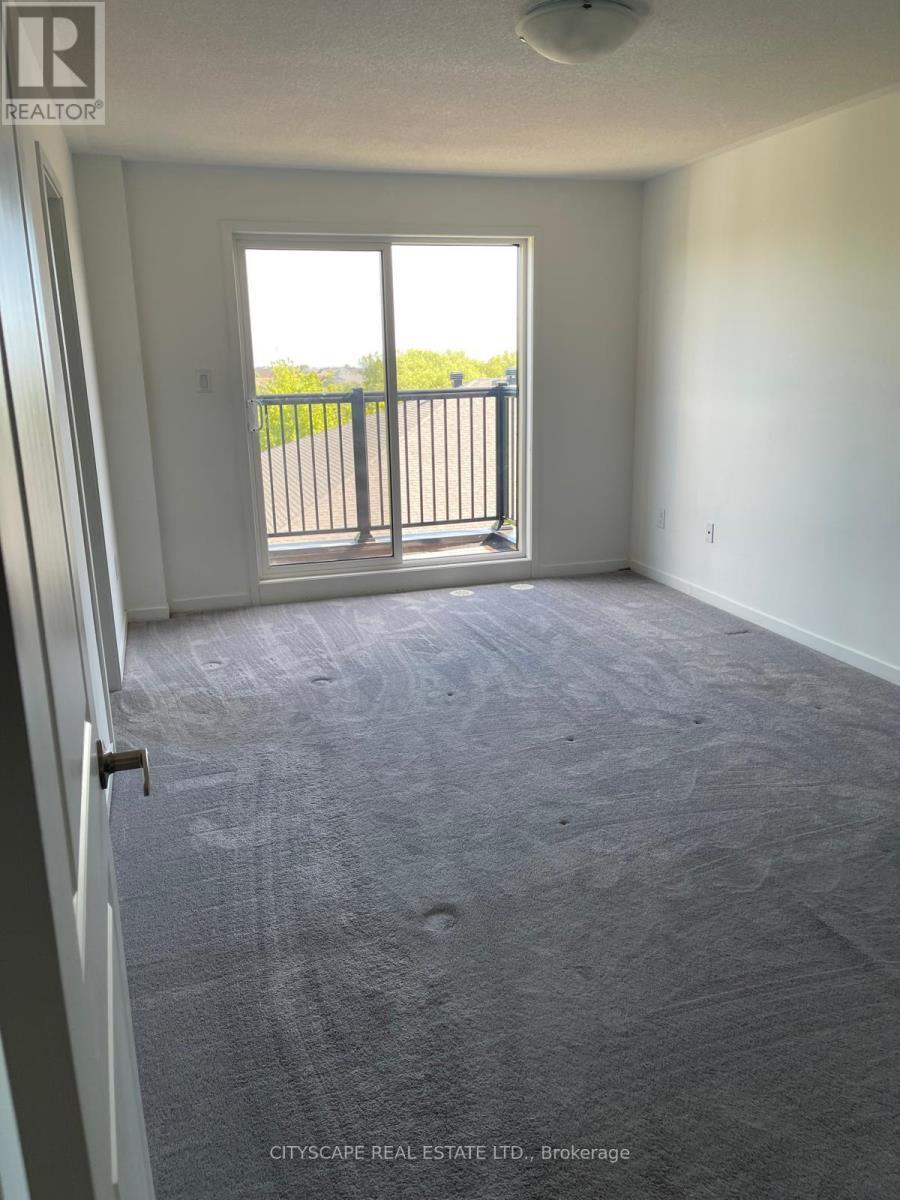 801 Heathrow Path, Oshawa, ON - Indoor Photo Showing Other Room