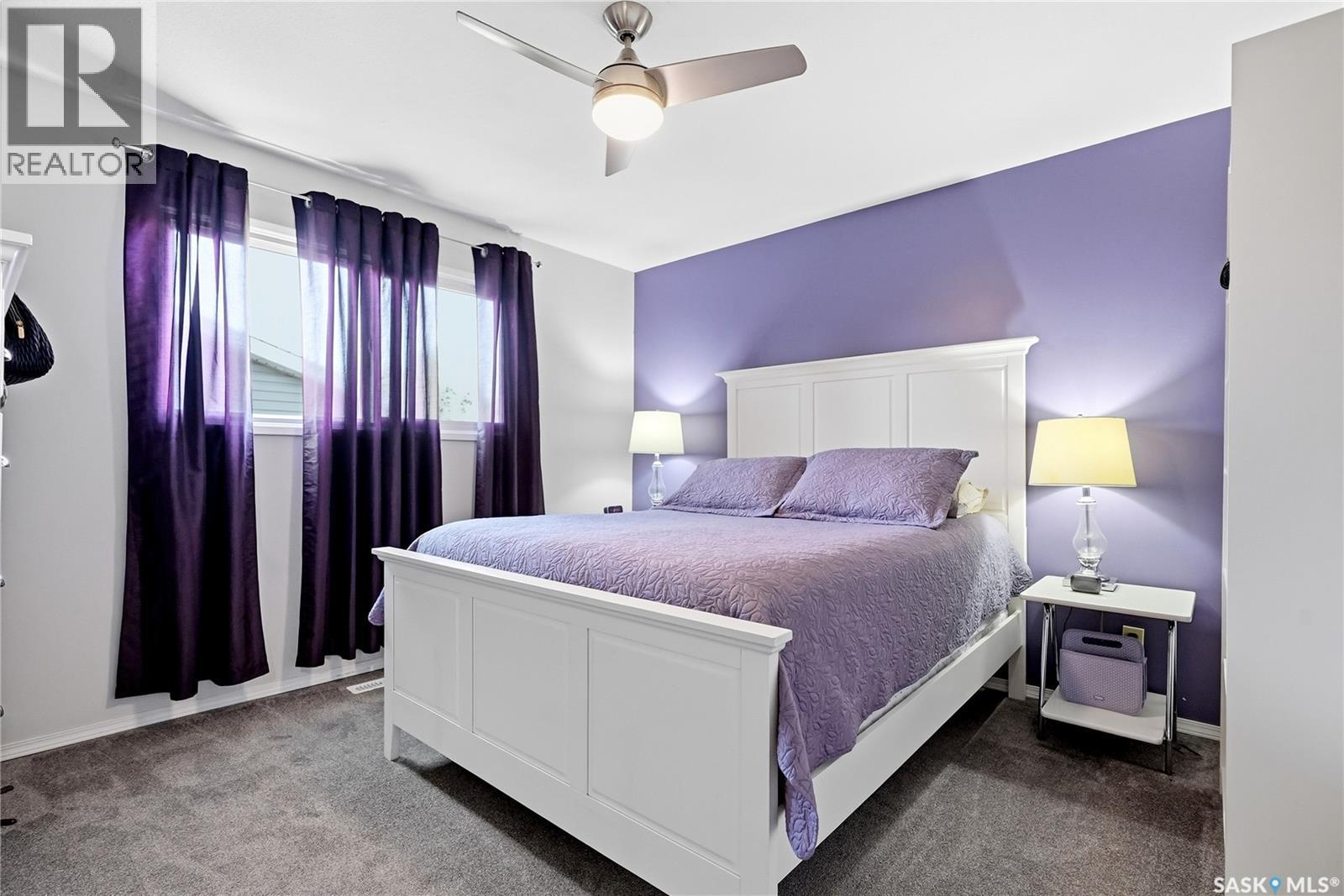 229 Acadia Place, Saskatoon, SK - Indoor Photo Showing Bedroom