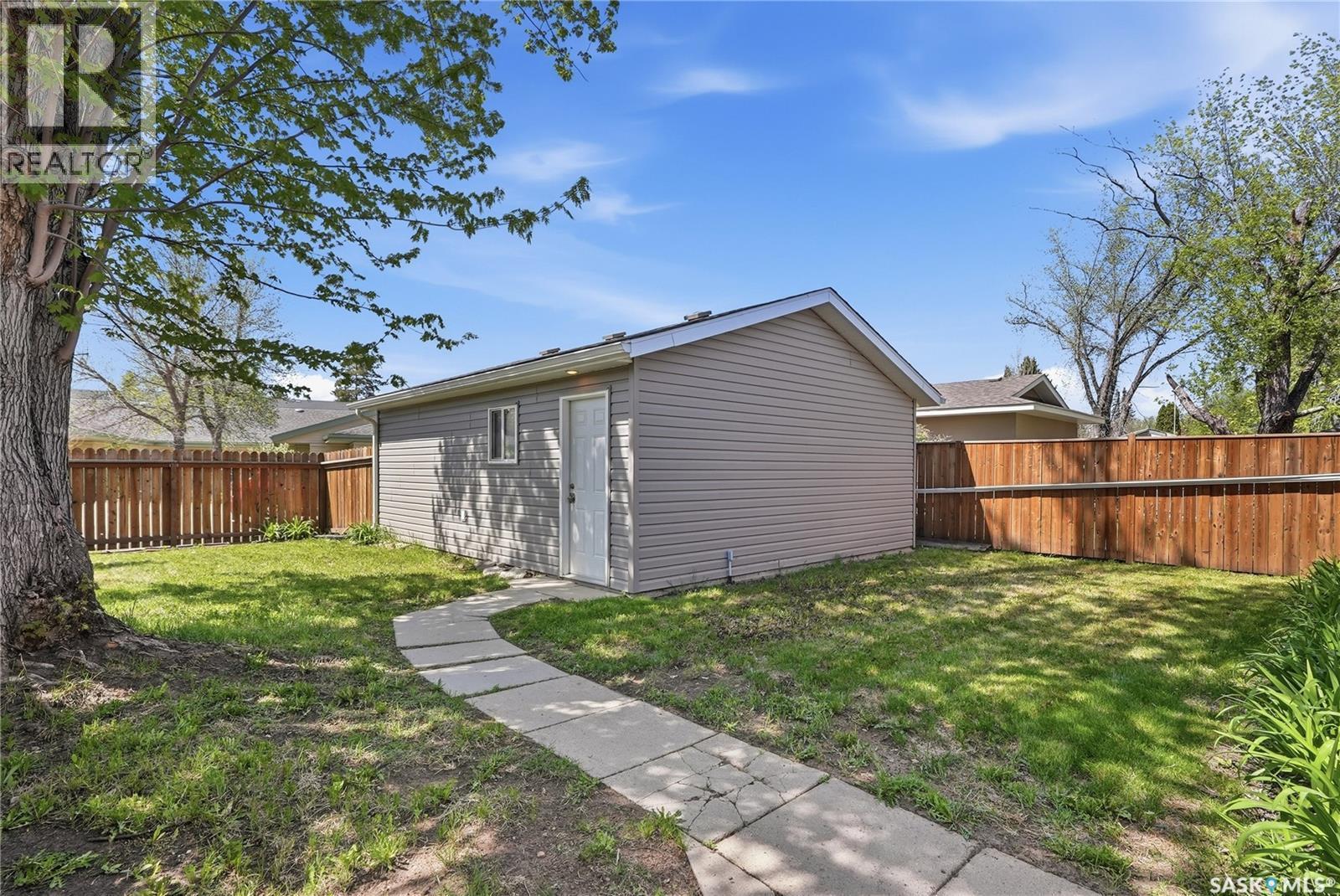 229 Acadia Place, Saskatoon, SK - Outdoor