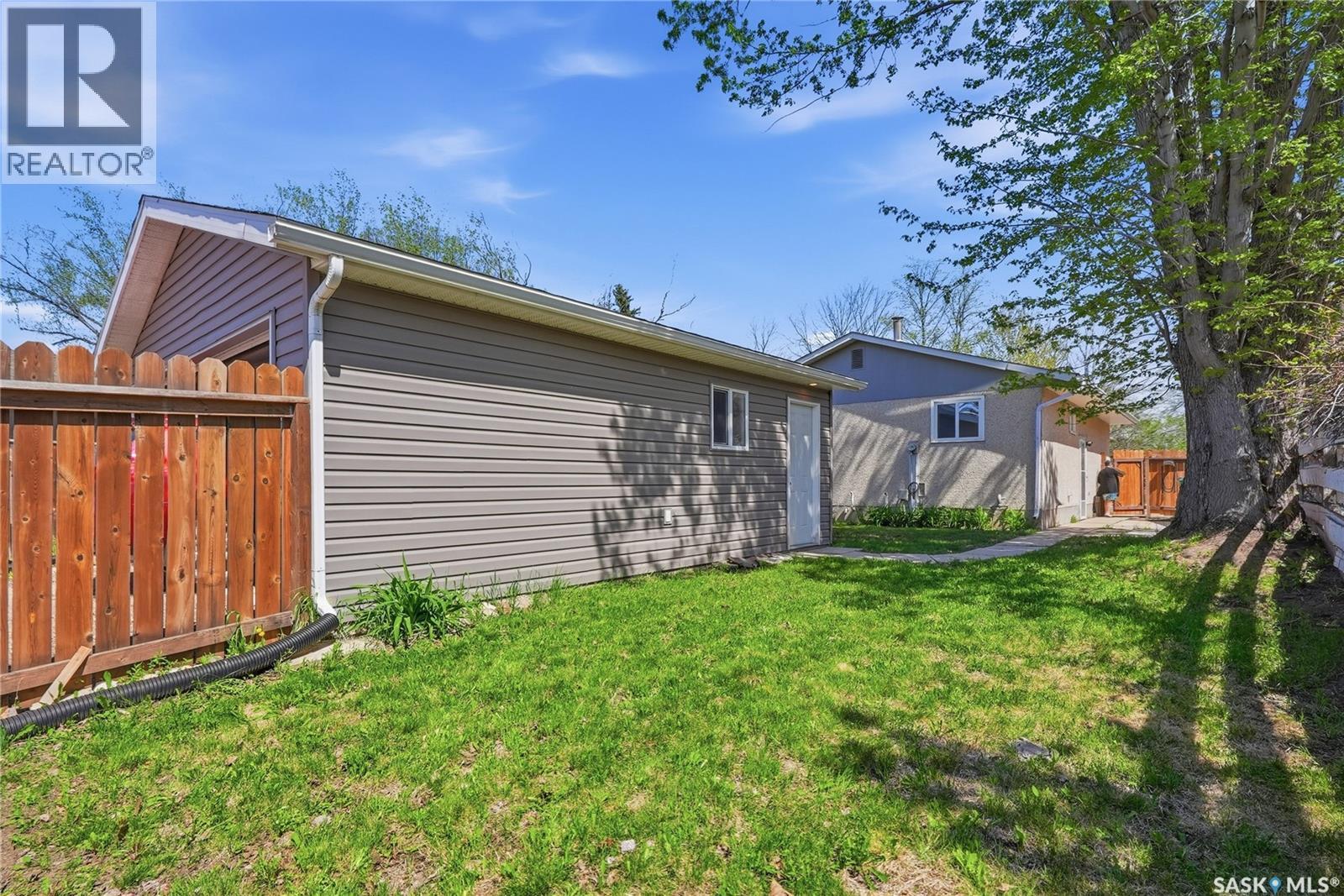 229 Acadia Place, Saskatoon, SK - Outdoor
