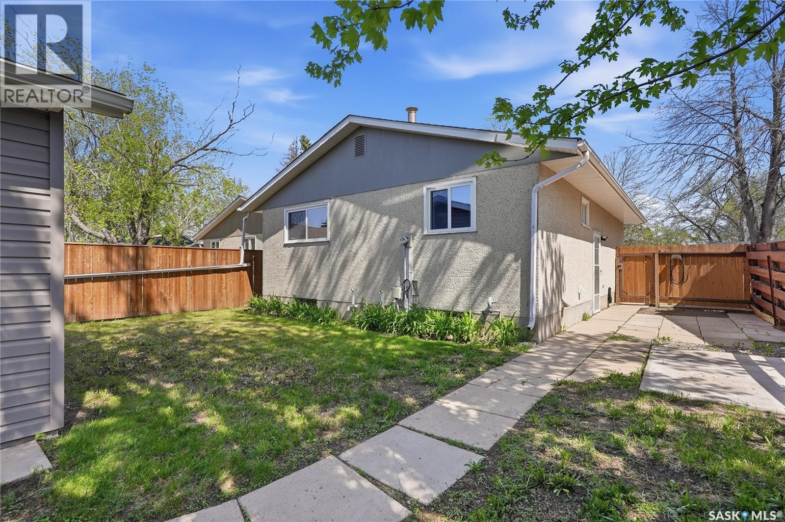 229 Acadia Place, Saskatoon, SK - Outdoor