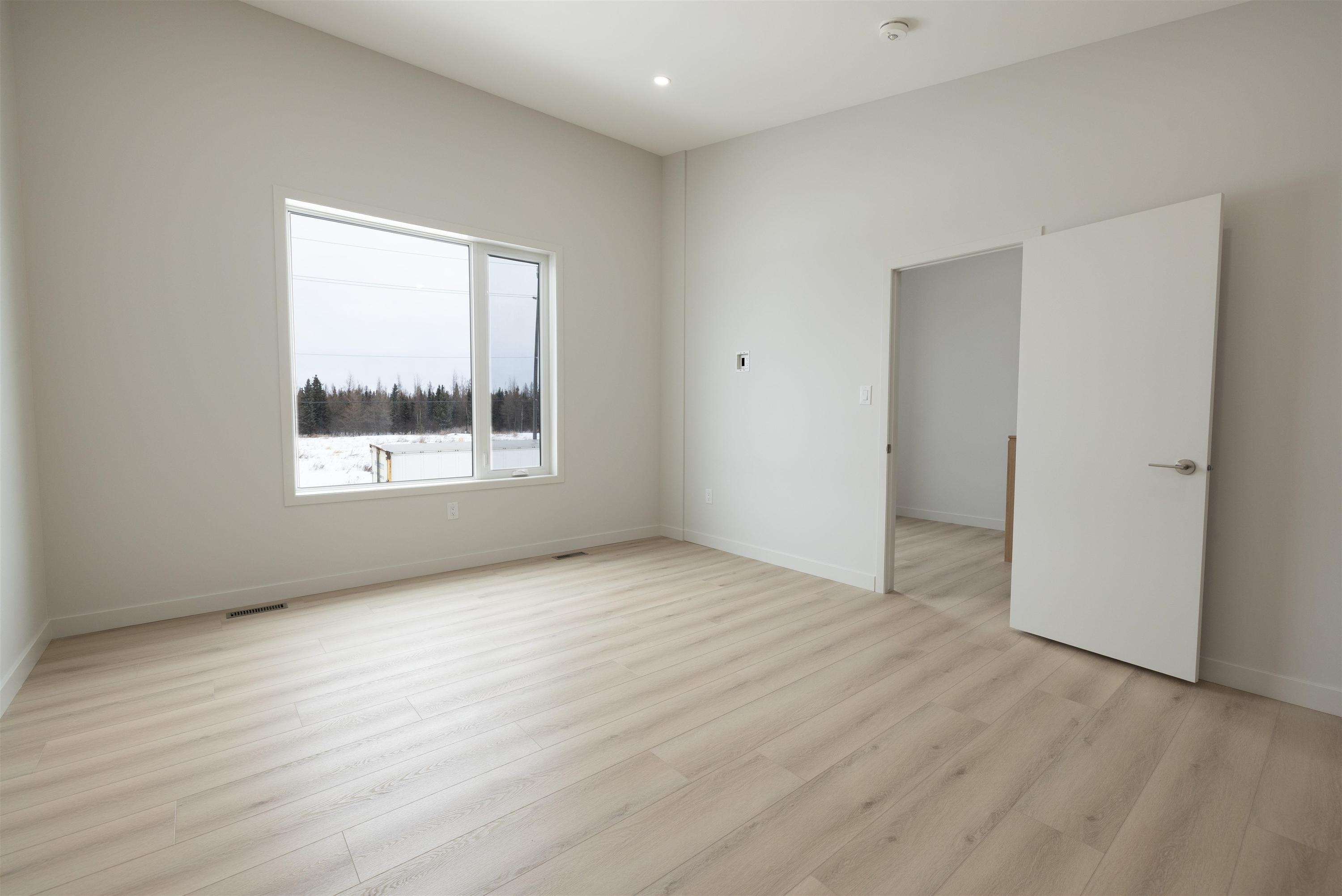 828 Weiler Boulevard, Thunder Bay, ON - Indoor Photo Showing Other Room