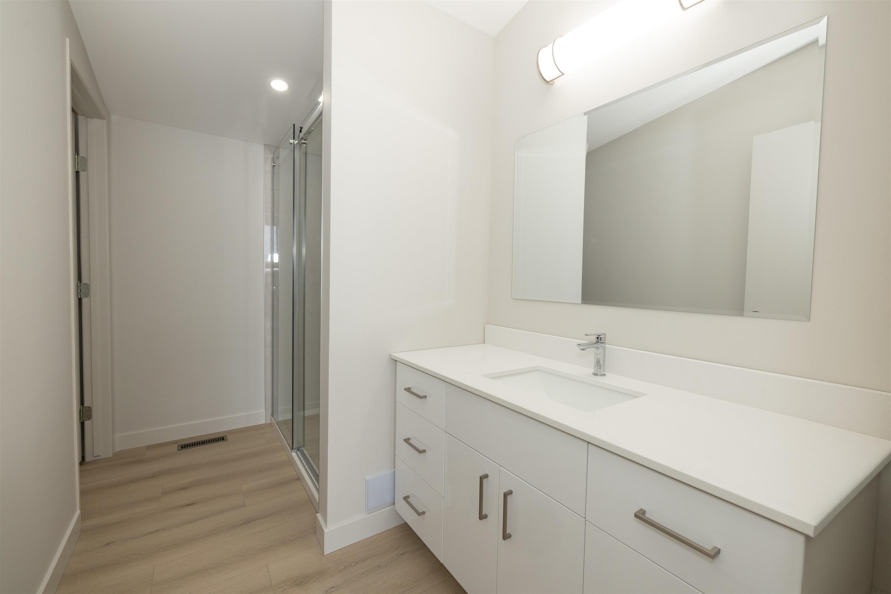 828 Weiler Boulevard, Thunder Bay, ON - Indoor Photo Showing Bathroom