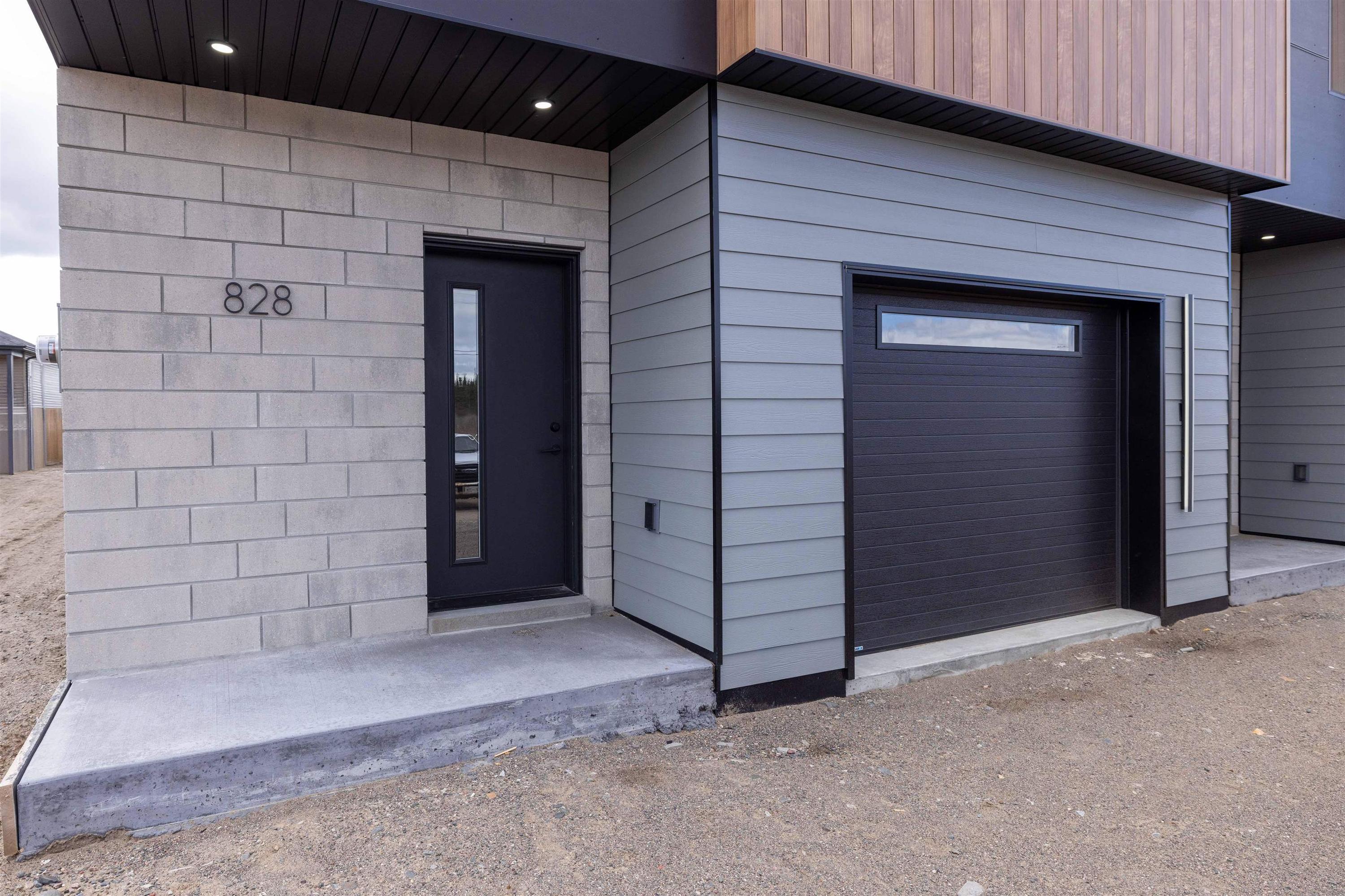 828 Weiler Boulevard, Thunder Bay, ON - Outdoor With Exterior