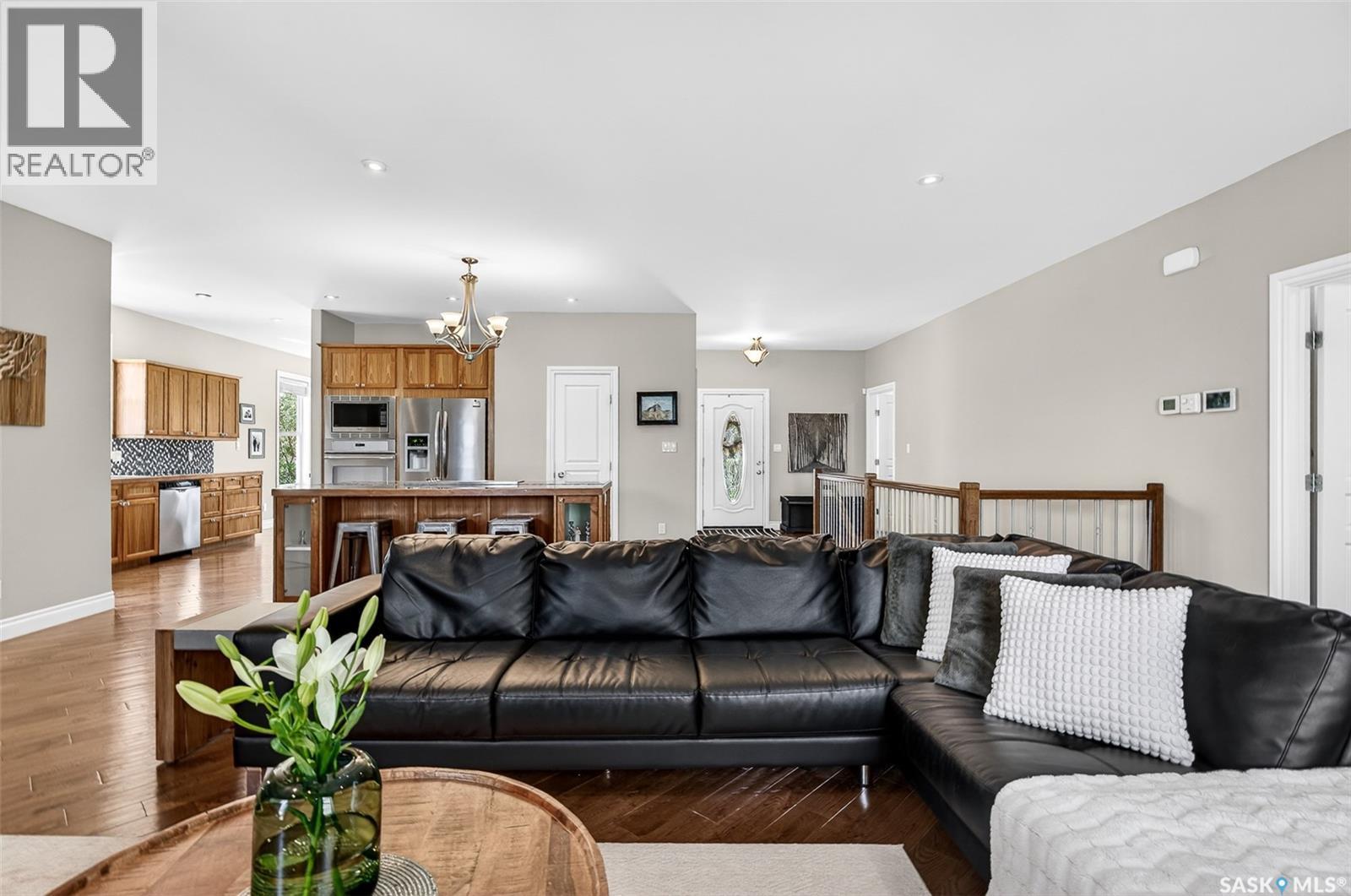 66 Everton Crescent, Moose Jaw, SK - Indoor Photo Showing Living Room