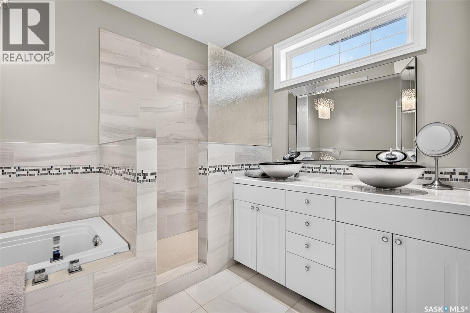 66 Everton Crescent, Moose Jaw, SK - Indoor Photo Showing Bathroom