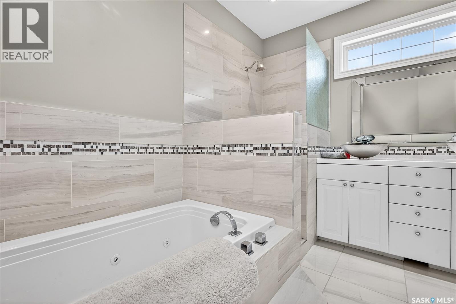 66 Everton Crescent, Moose Jaw, SK - Indoor Photo Showing Bathroom