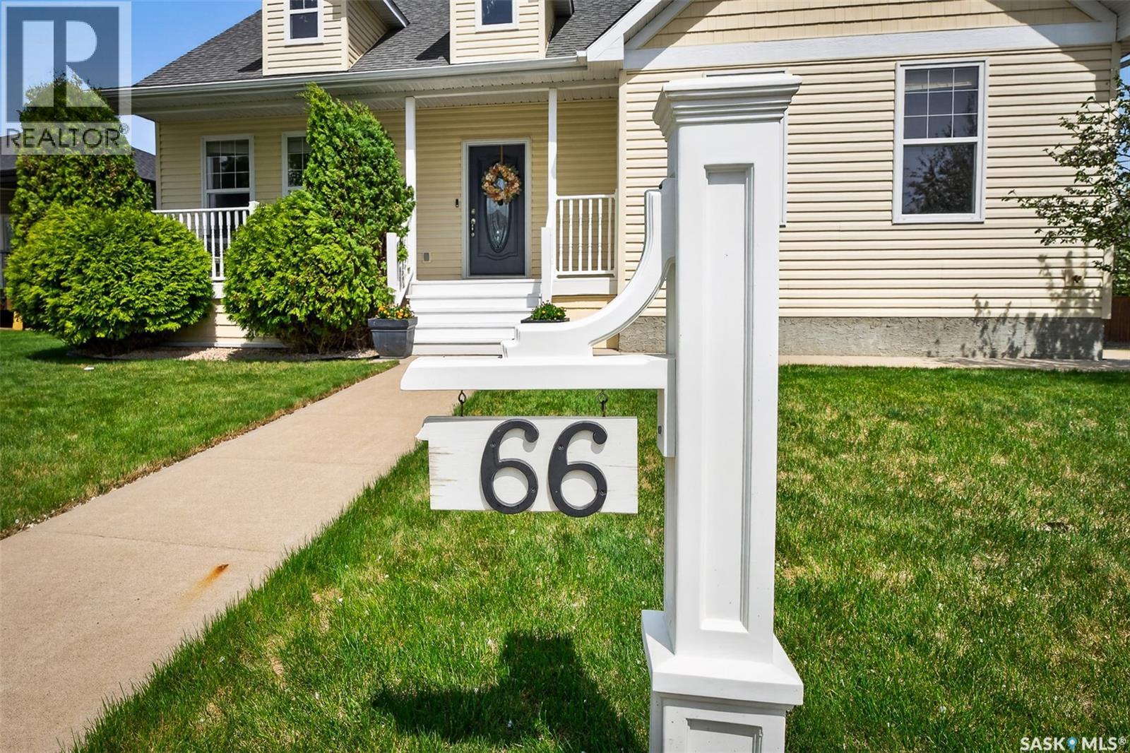 66 Everton Crescent, Moose Jaw, SK - Outdoor With Deck Patio Veranda