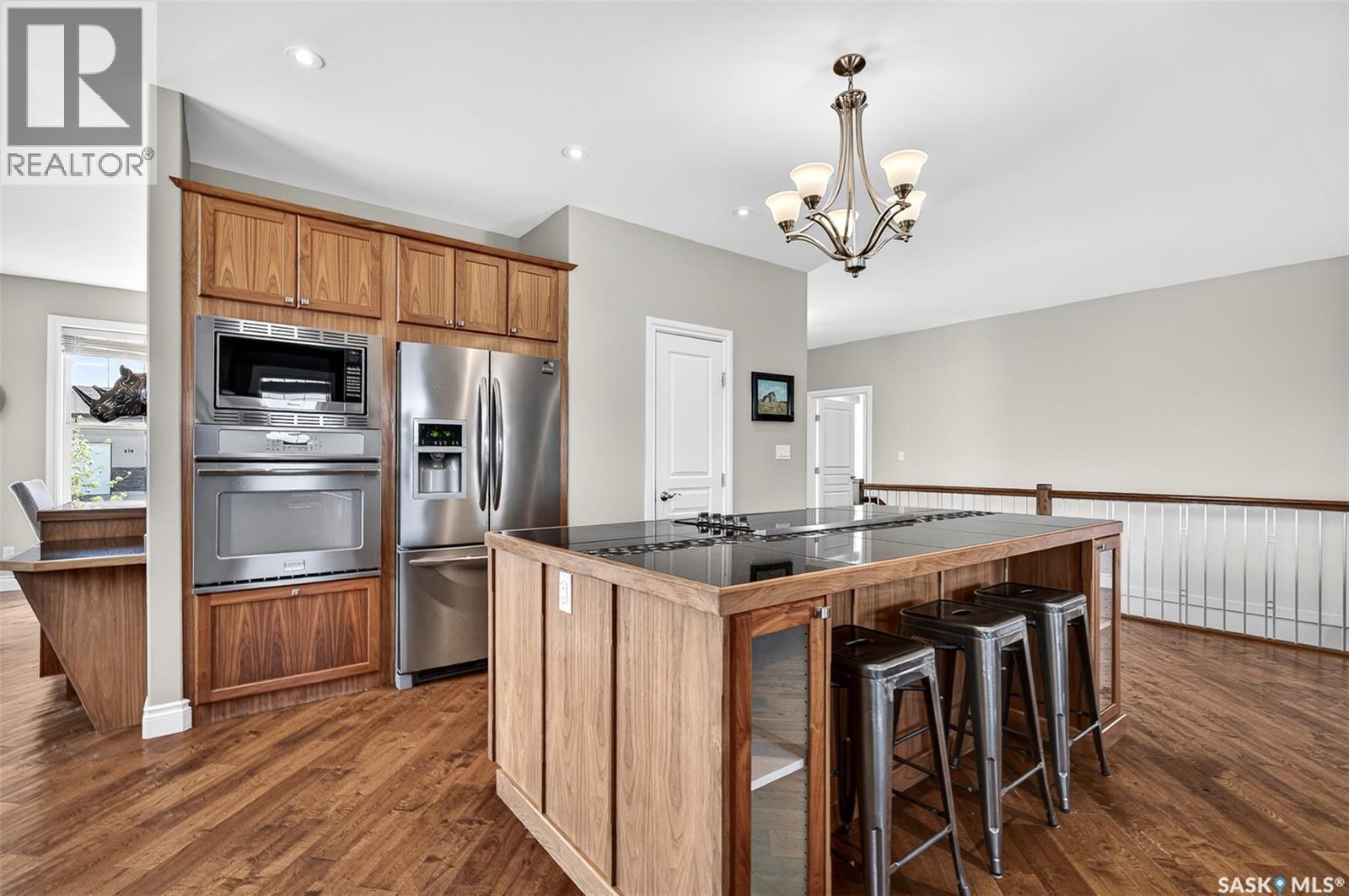 66 Everton Crescent, Moose Jaw, SK - Indoor Photo Showing Kitchen With Stainless Steel Kitchen