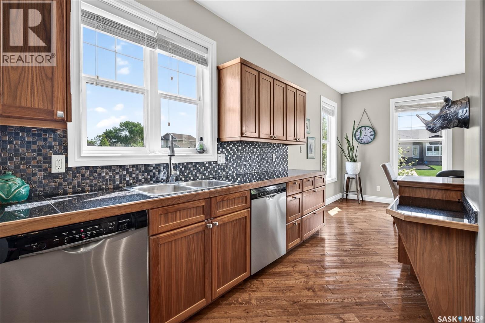 66 Everton Crescent, Moose Jaw, SK - Indoor Photo Showing Kitchen With Stainless Steel Kitchen With Double Sink