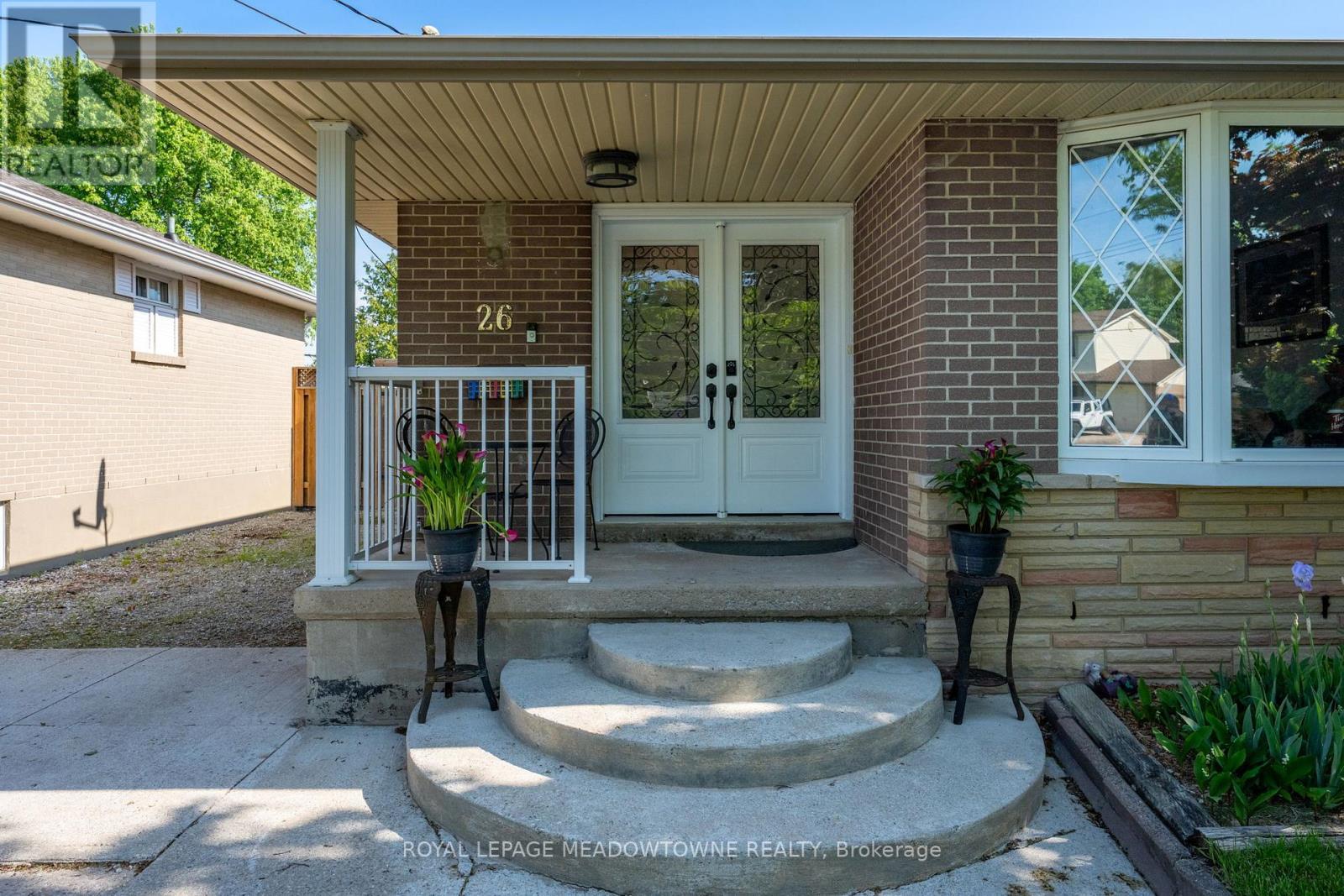 26 Moultrey Crescent, Halton Hills, ON - Outdoor With Deck Patio Veranda