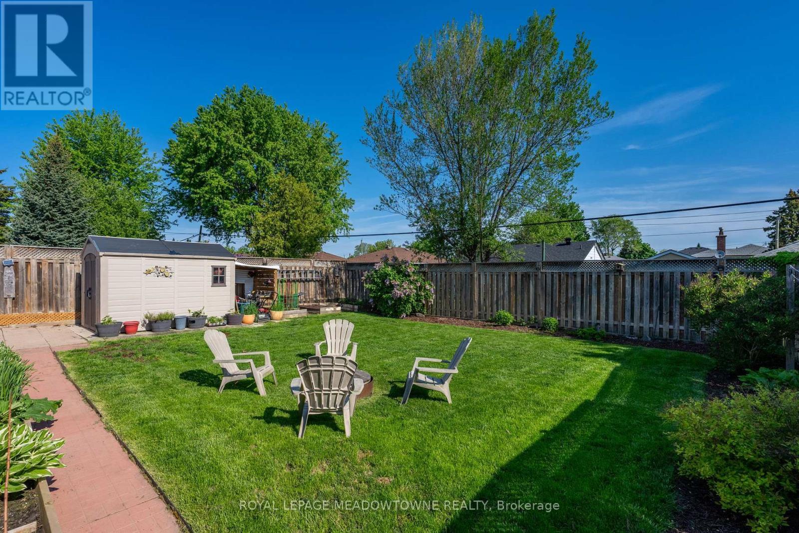 26 Moultrey Crescent, Halton Hills, ON - Outdoor