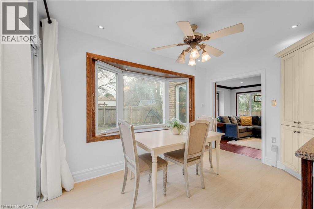 6366 Miller'S Grove, Mississauga, ON - Indoor Photo Showing Dining Room
