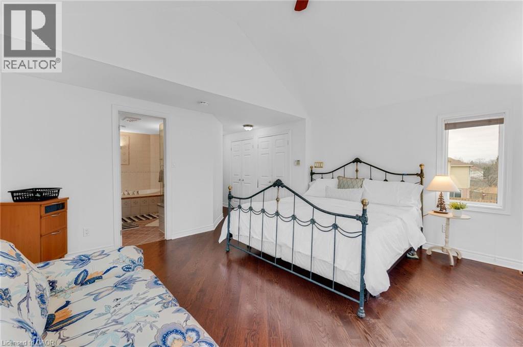 6366 Miller'S Grove, Mississauga, ON - Indoor Photo Showing Bedroom