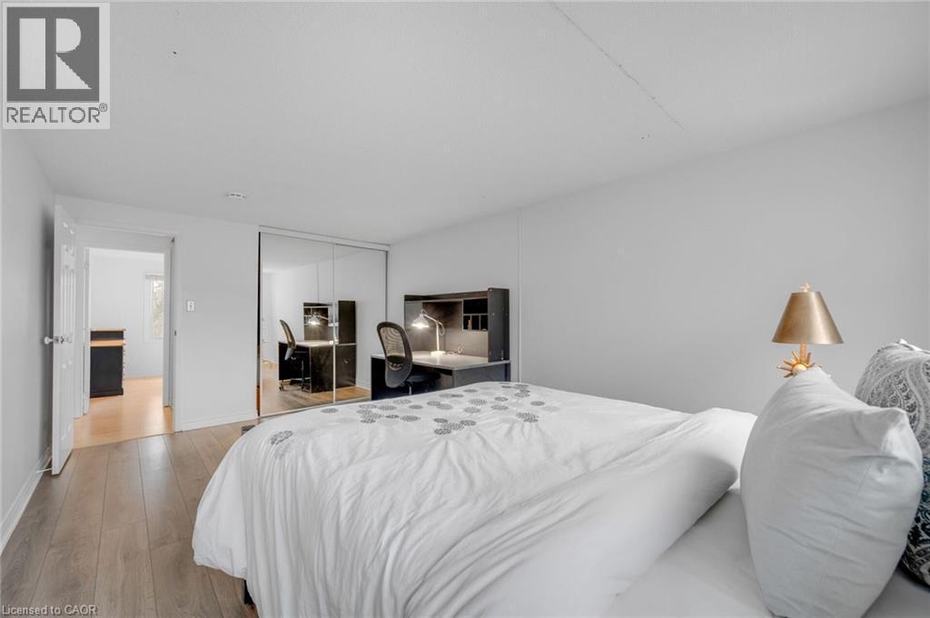 6366 Miller'S Grove, Mississauga, ON - Indoor Photo Showing Bedroom