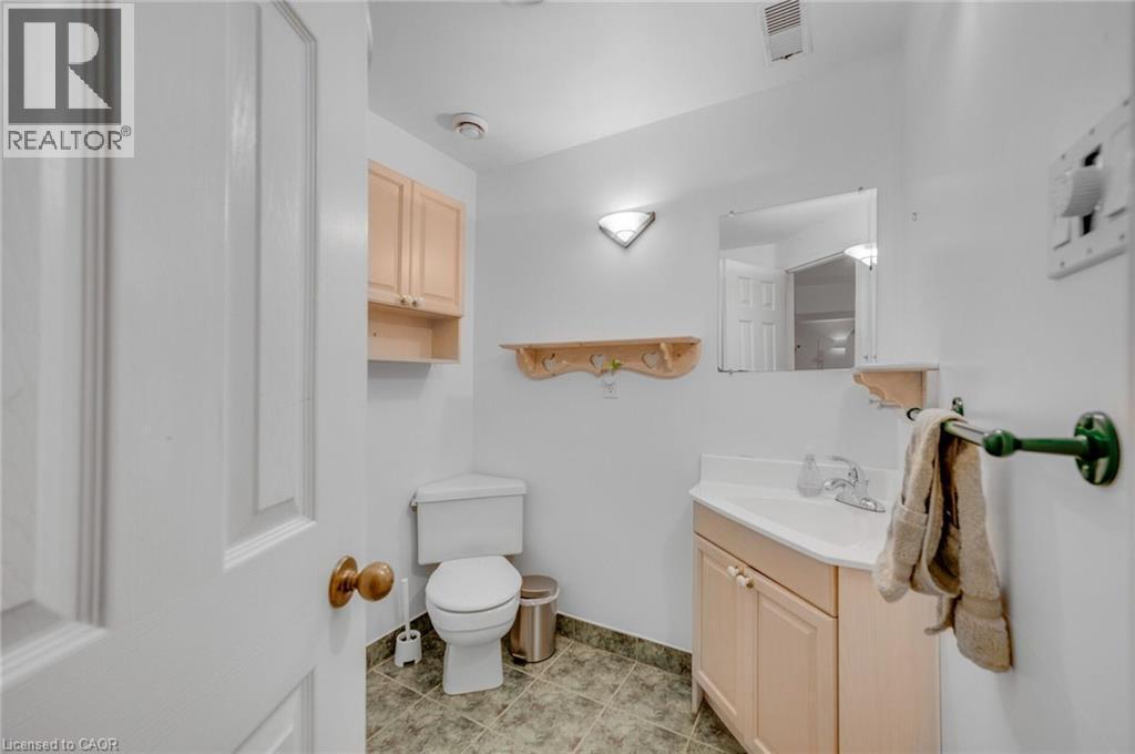 6366 Miller'S Grove, Mississauga, ON - Indoor Photo Showing Bathroom