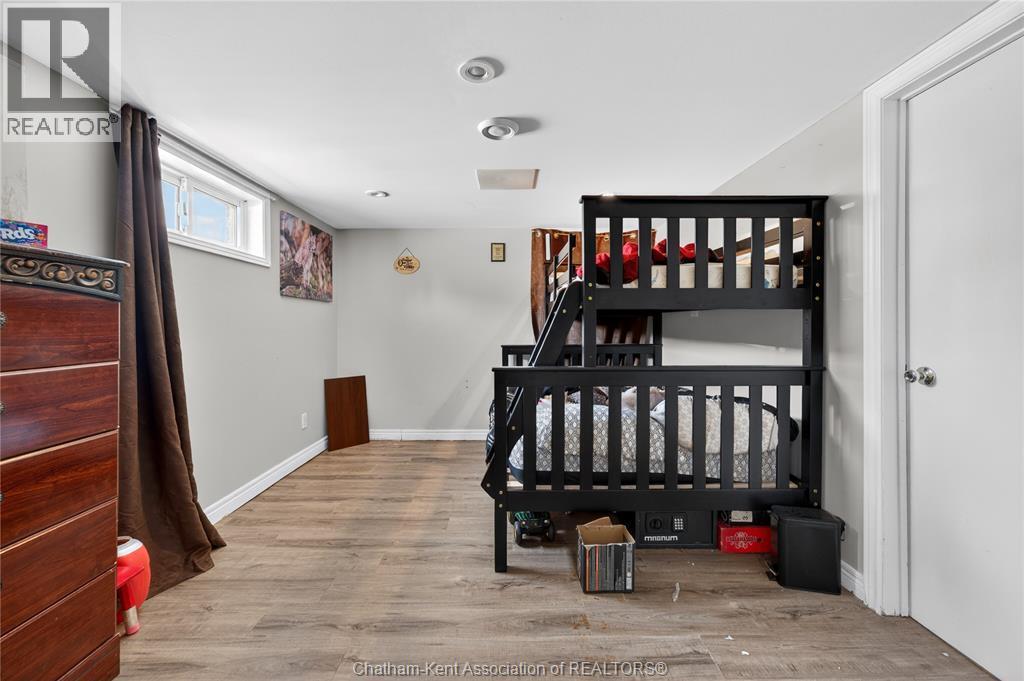 944 Mcnaughton Avenue, Chatham, ON - Indoor Photo Showing Bedroom
