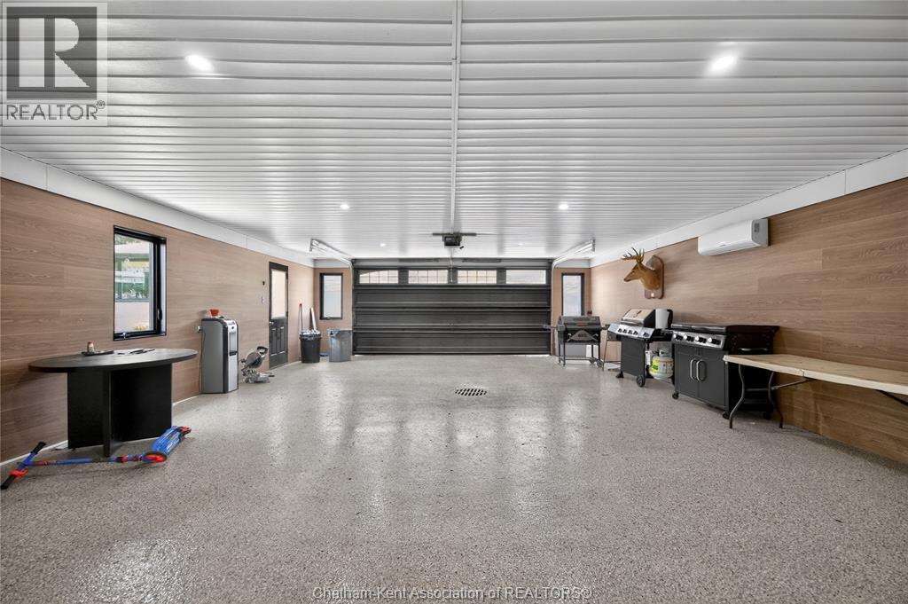 944 Mcnaughton Avenue, Chatham, ON - Indoor