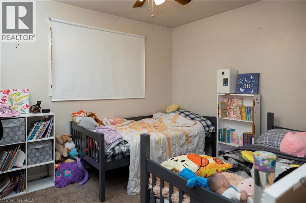 206 King Street, Burford, ON - Indoor Photo Showing Bedroom