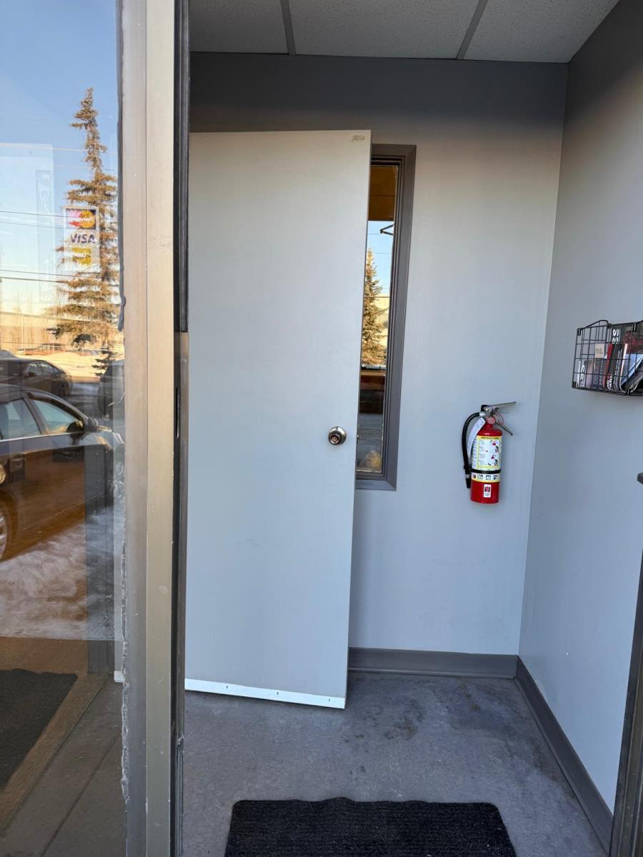 9627 41 Ave Nw, Edmonton, AB