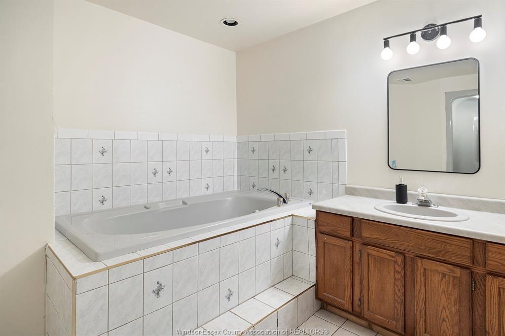 108 Westchester Road, Colchester, ON