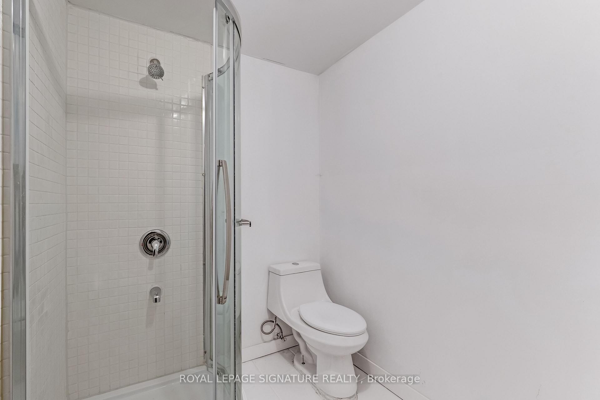 3161 Bayview Avenue, Toronto, ON - Indoor Photo Showing Bathroom