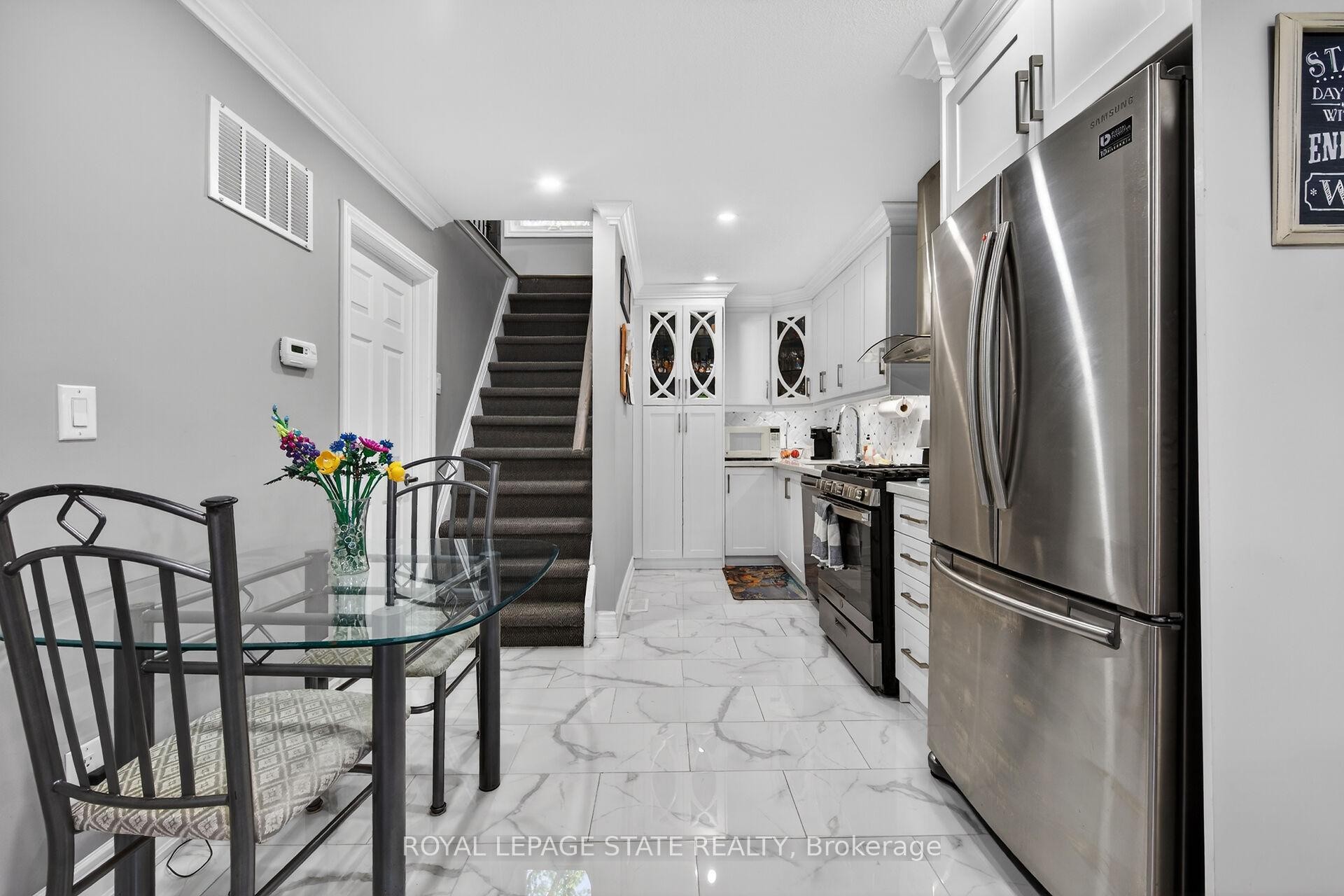 219 Hess Street S, Hamilton, ON - Indoor