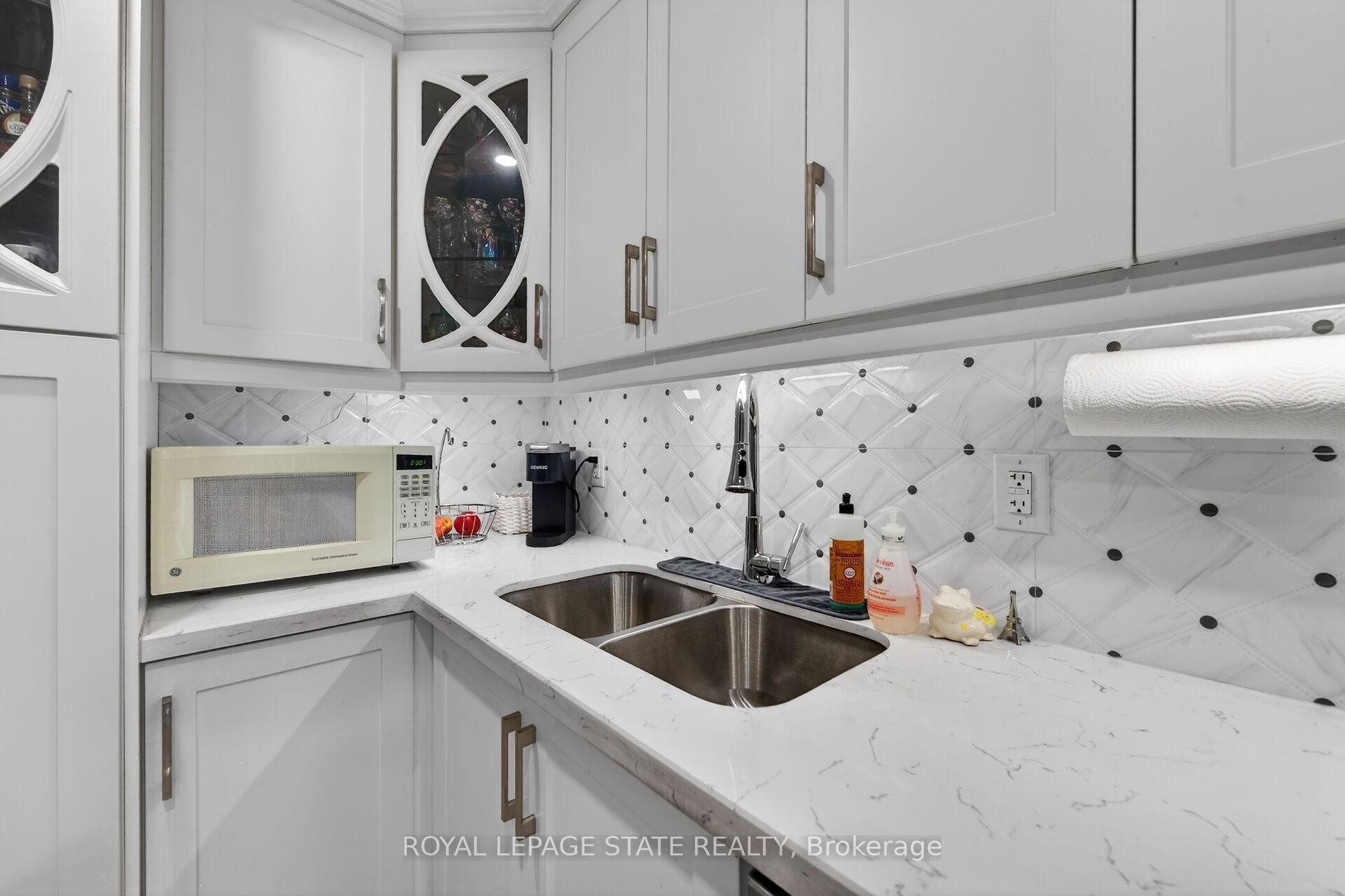 219 Hess Street S, Hamilton, ON - Indoor Photo Showing Kitchen With Double Sink