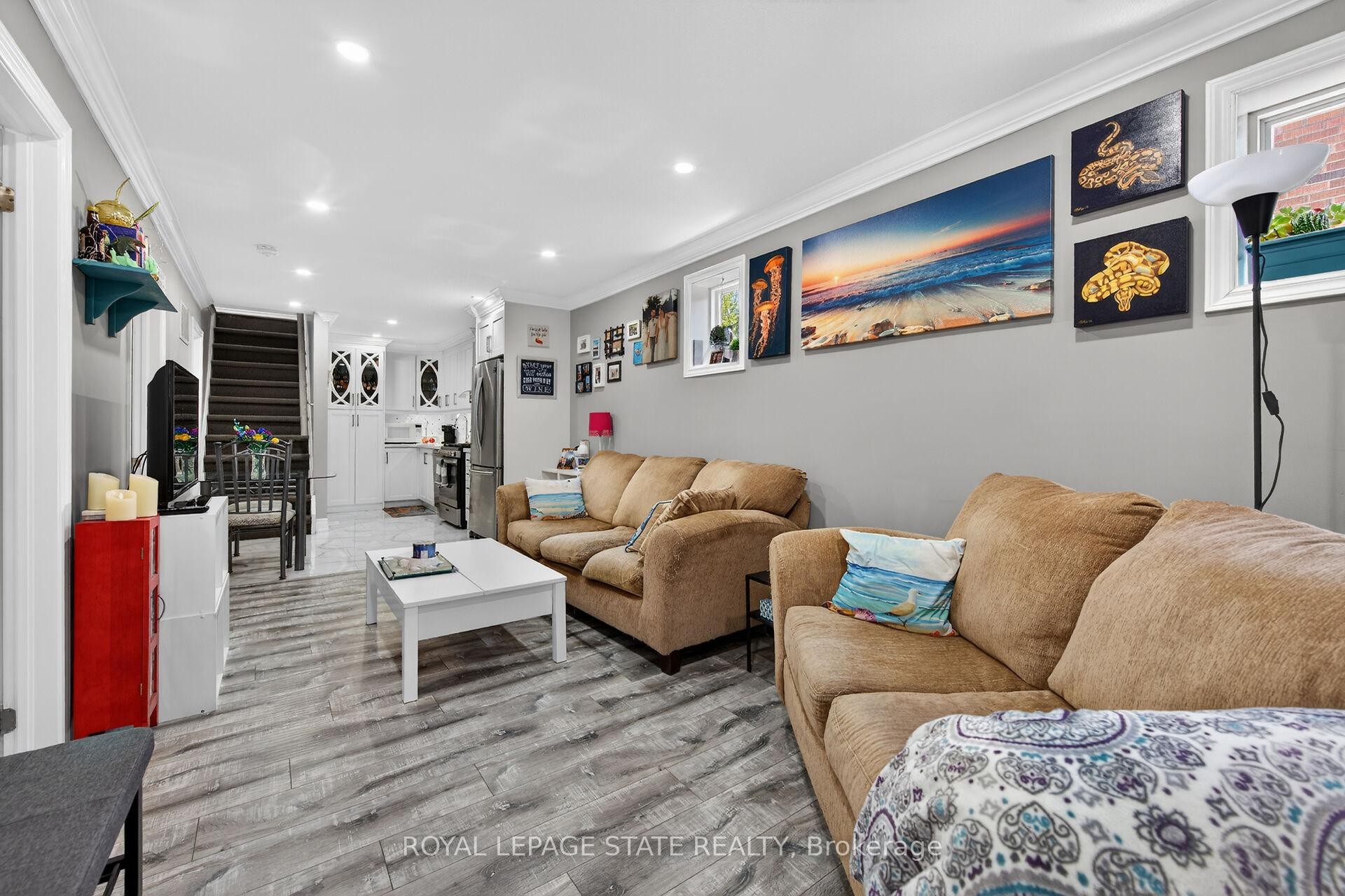 219 Hess Street S, Hamilton, ON - Indoor Photo Showing Other Room