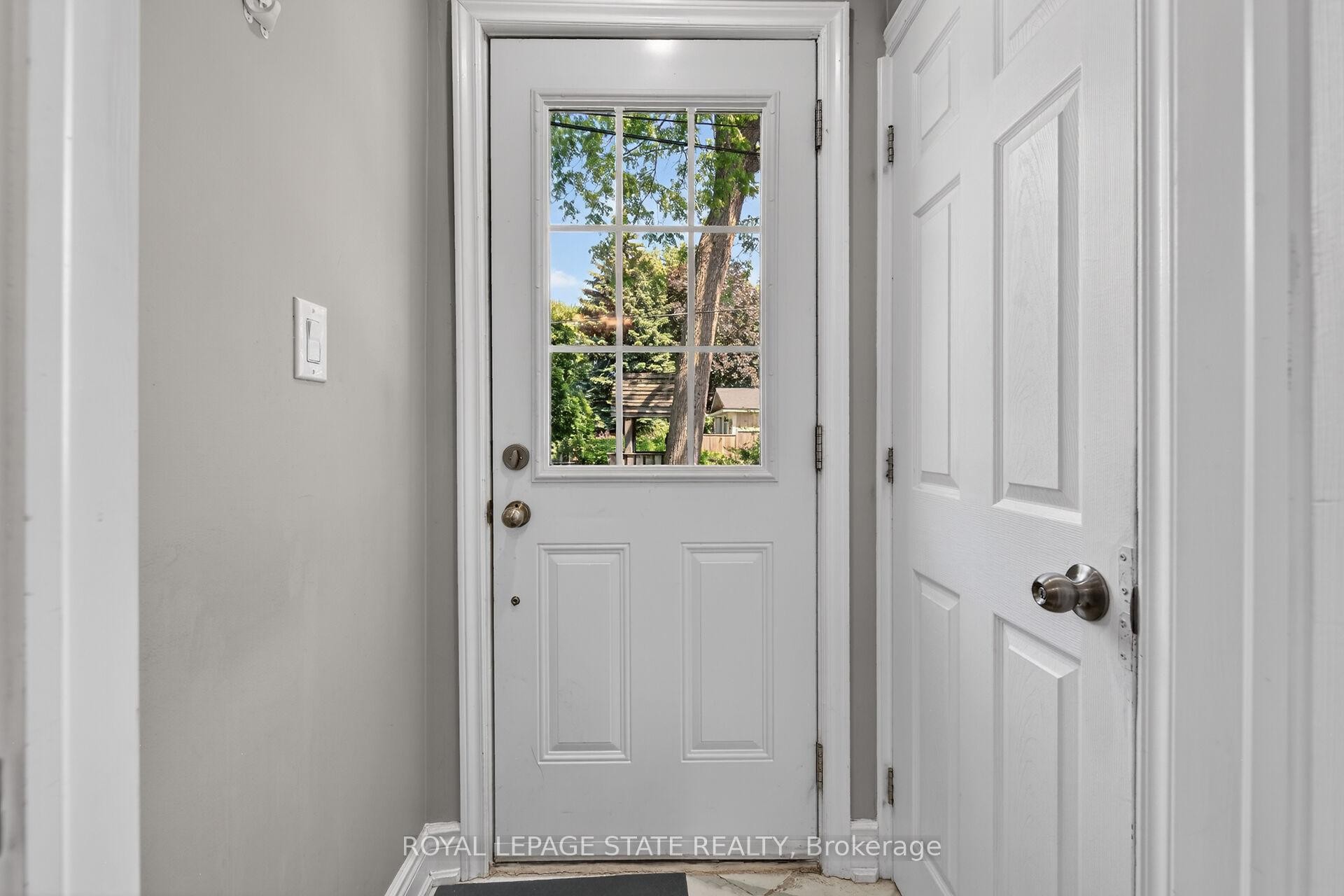 219 Hess Street S, Hamilton, ON - Indoor Photo Showing Other Room
