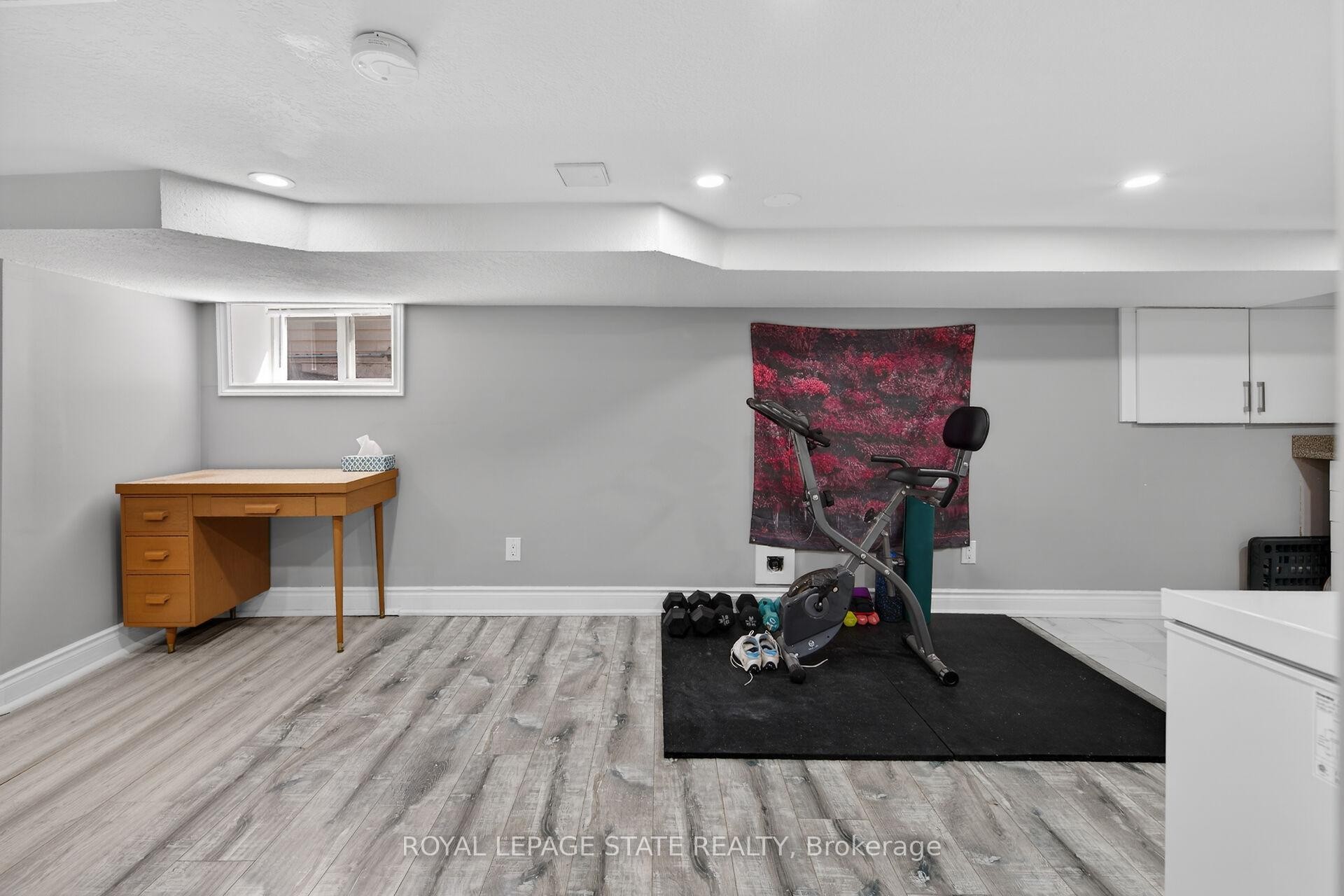 219 Hess Street S, Hamilton, ON - Indoor