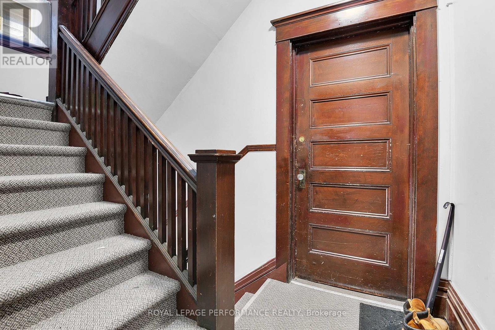 66 Delaware Avenue, Ottawa, ON - Indoor Photo Showing Other Room