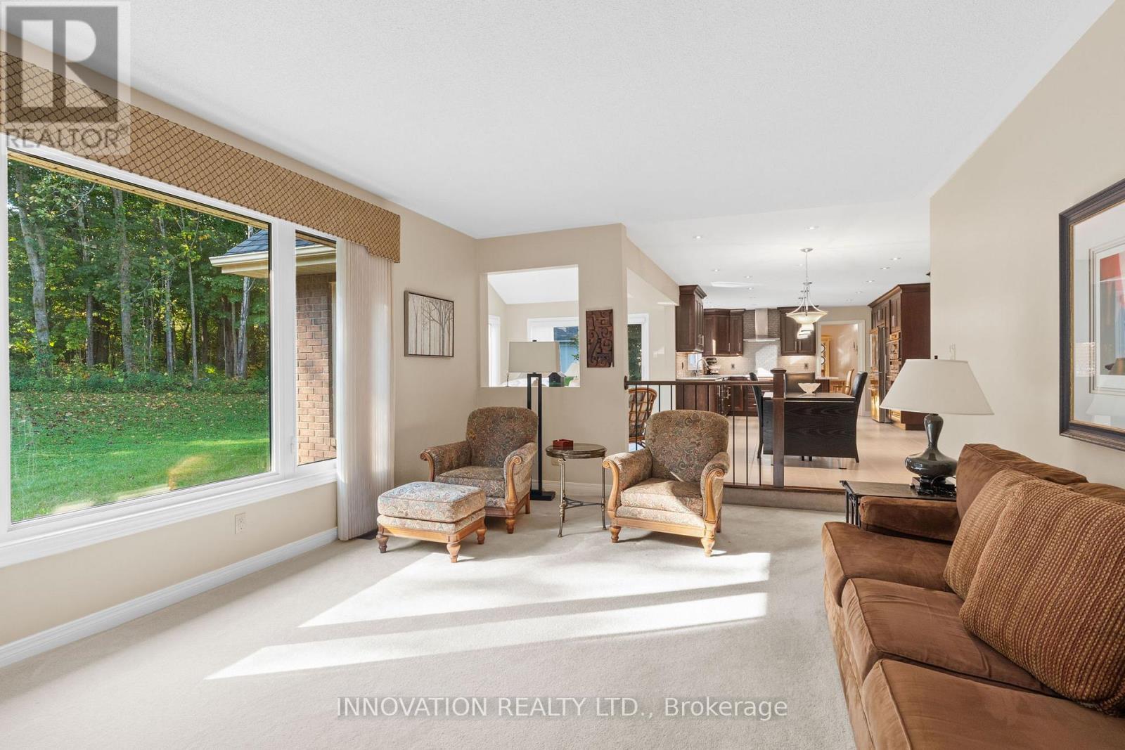 1410 Sherruby Way, Ottawa, ON - Indoor Photo Showing Living Room